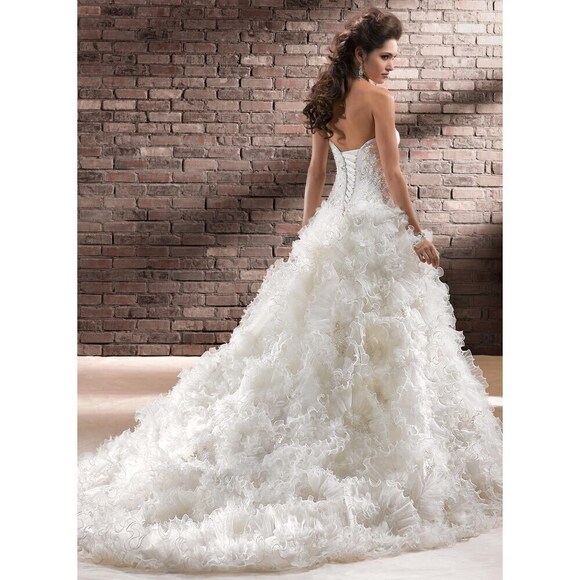 Maggie Sottero Wedding Gown G4003 Aberdeen - Picture 2 of 7